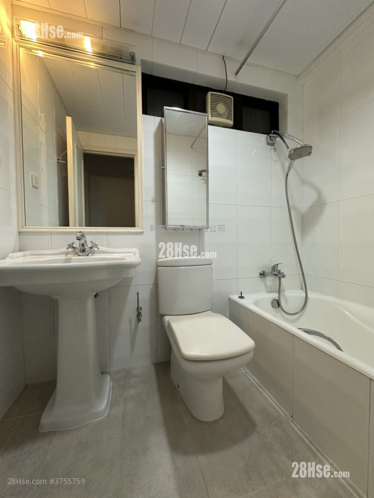 麗峰花園 售盤 3 房 , 4 浴室 1,761 平方呎