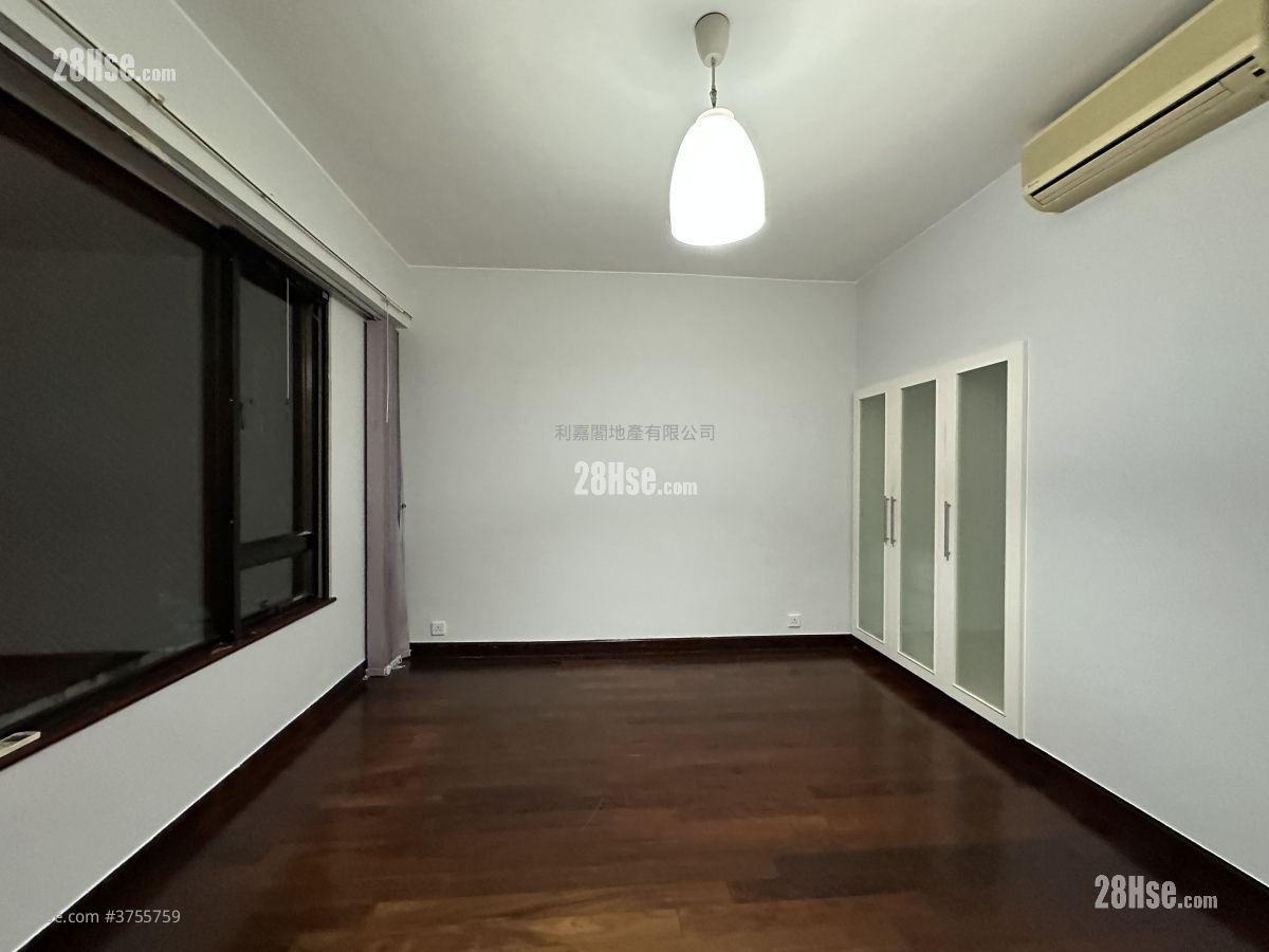 麗峰花園 售盤 3 房 , 4 浴室 1,761 平方呎