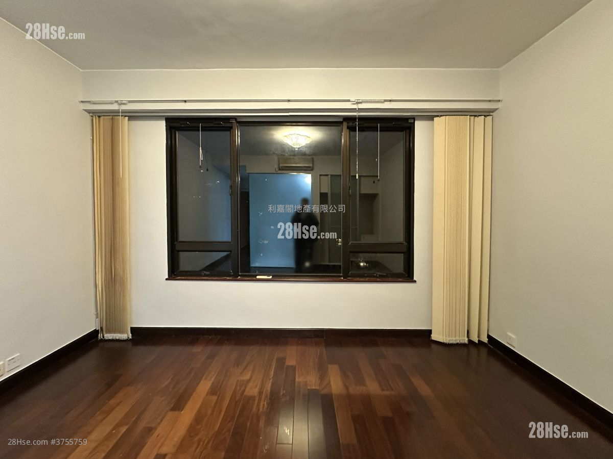 麗峰花園 售盤 3 房 , 4 浴室 1,761 平方呎