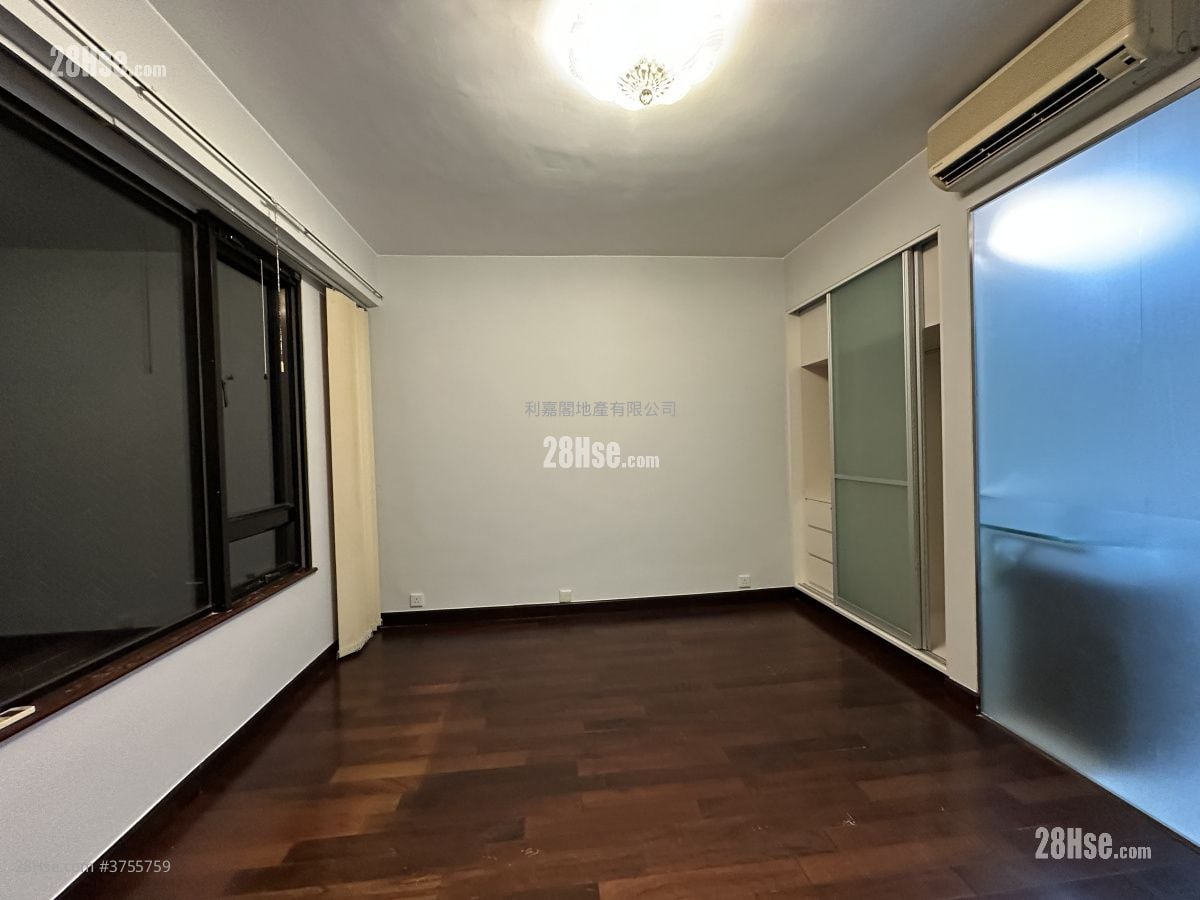 麗峰花園 售盤 3 房 , 4 浴室 1,761 平方呎