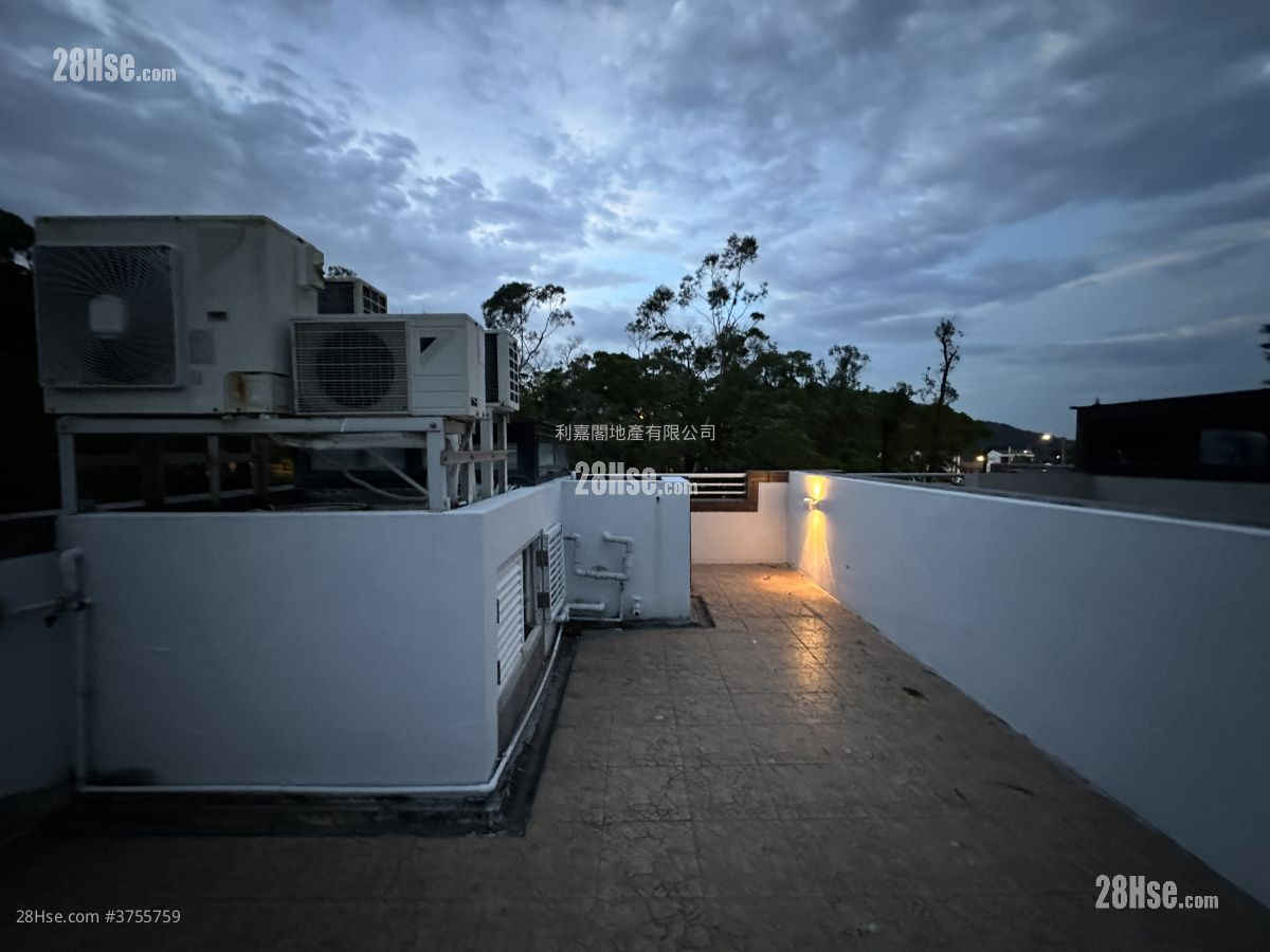 麗峰花園 售盤 3 房 , 4 浴室 1,761 平方呎