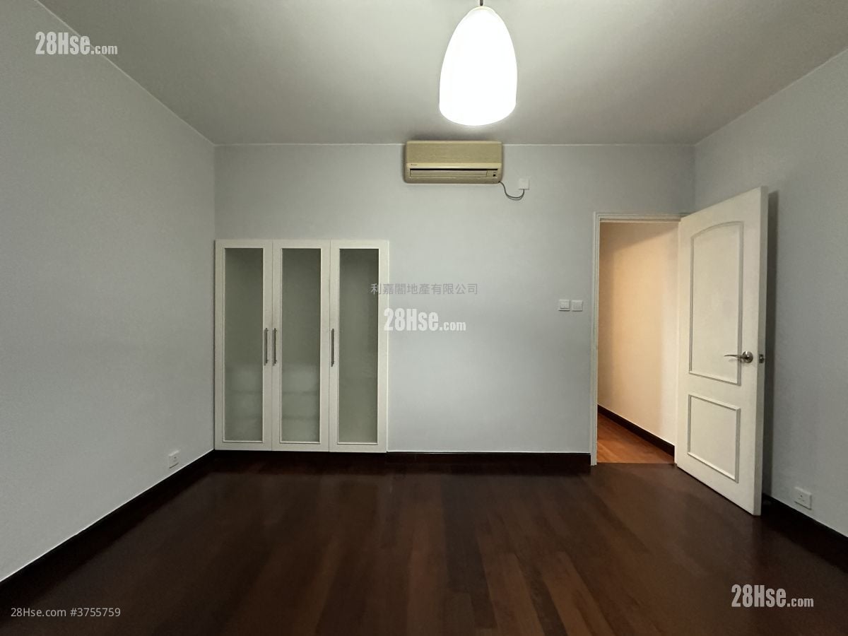 麗峰花園 售盤 3 房 , 4 浴室 1,761 平方呎