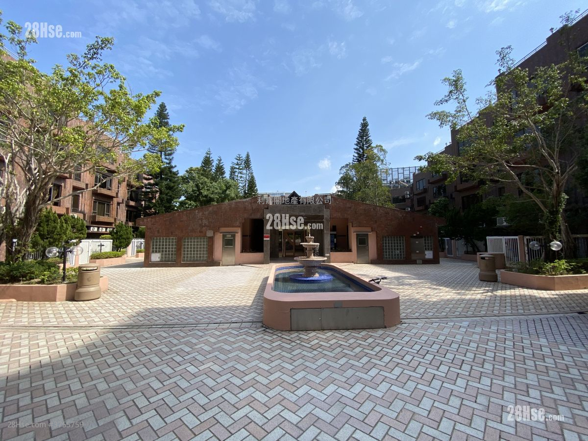 麗峰花園 售盤 3 房 , 4 浴室 1,761 平方呎