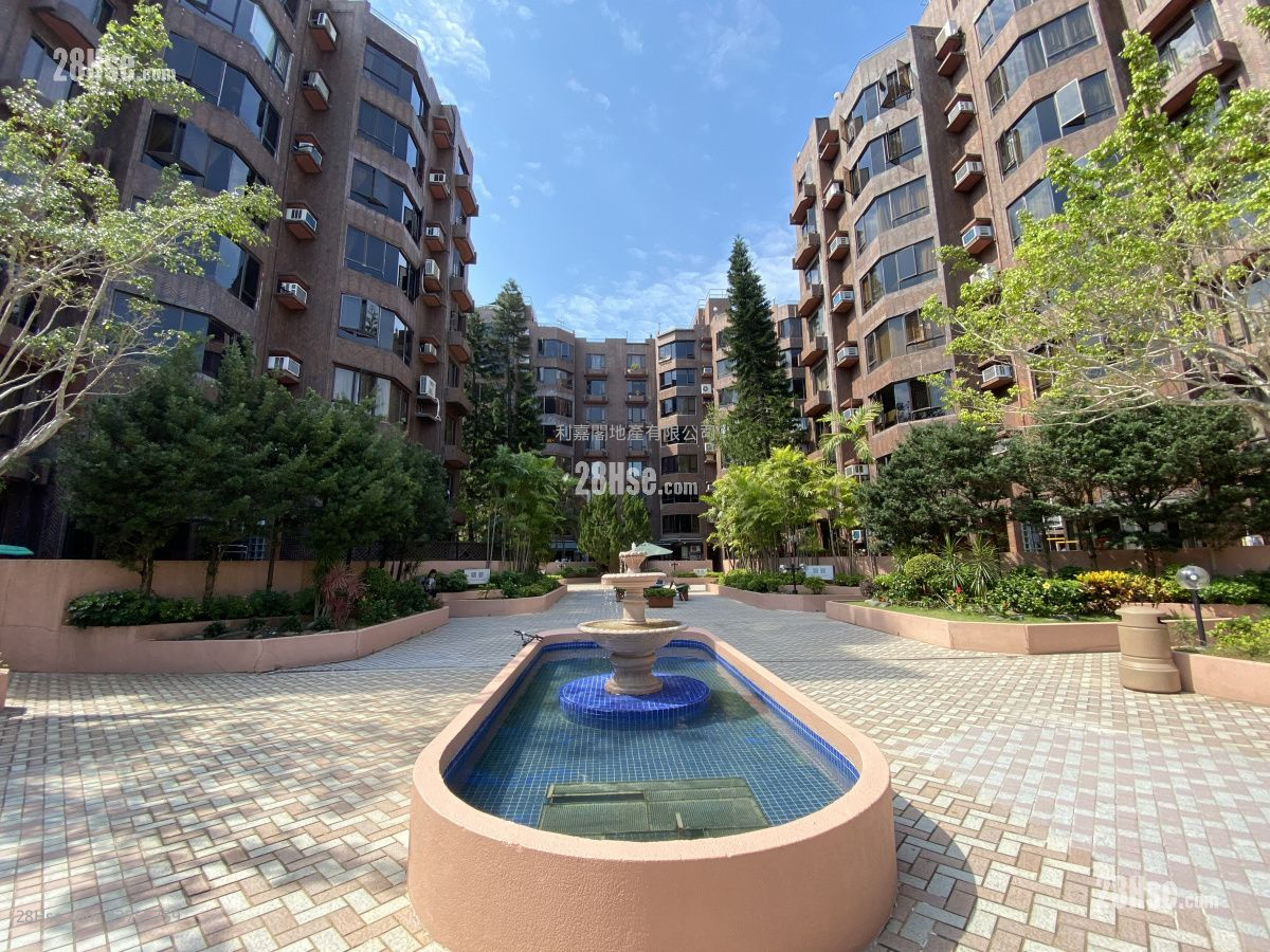 麗峰花園 售盤 3 房 , 4 浴室 1,761 平方呎