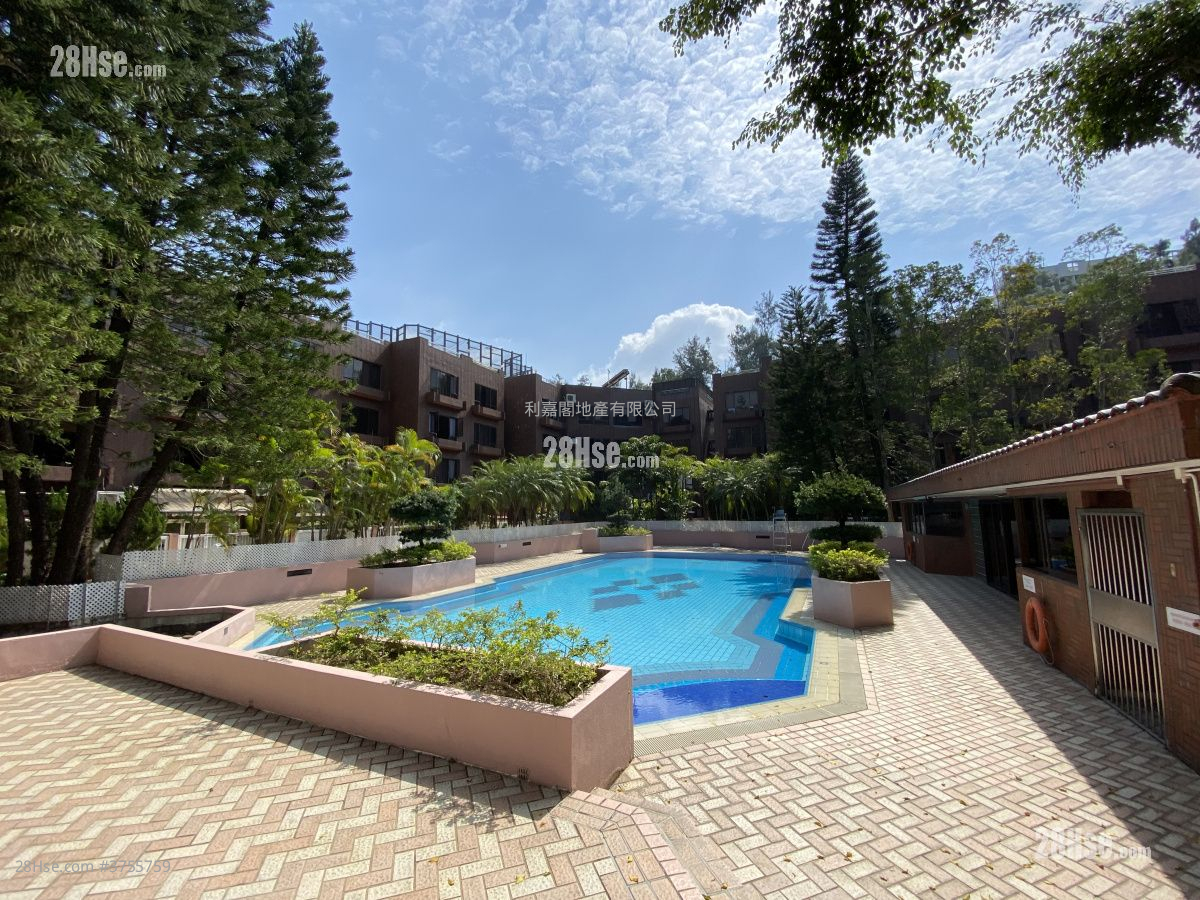 麗峰花園 售盤 3 房 , 4 浴室 1,761 平方呎