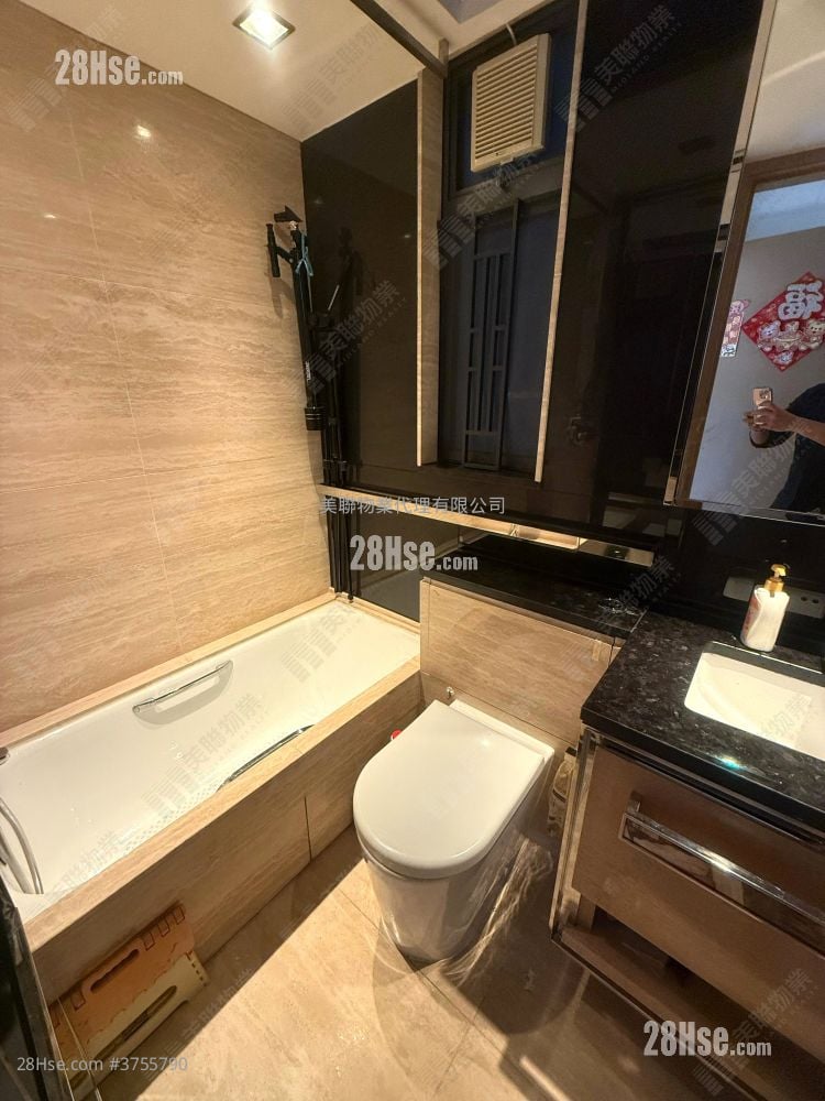 浴室: 天晋 售盘 3 房 648 平方尺