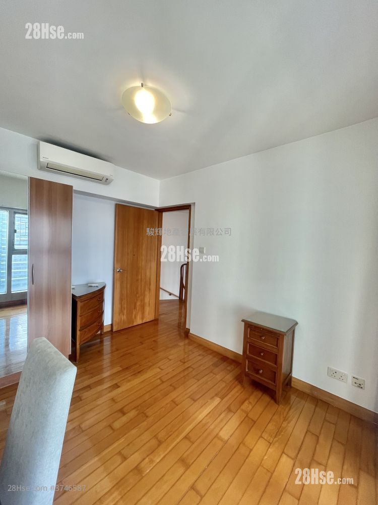 漾日居 租盤 4 房 , 3 浴室 2,011 平方呎