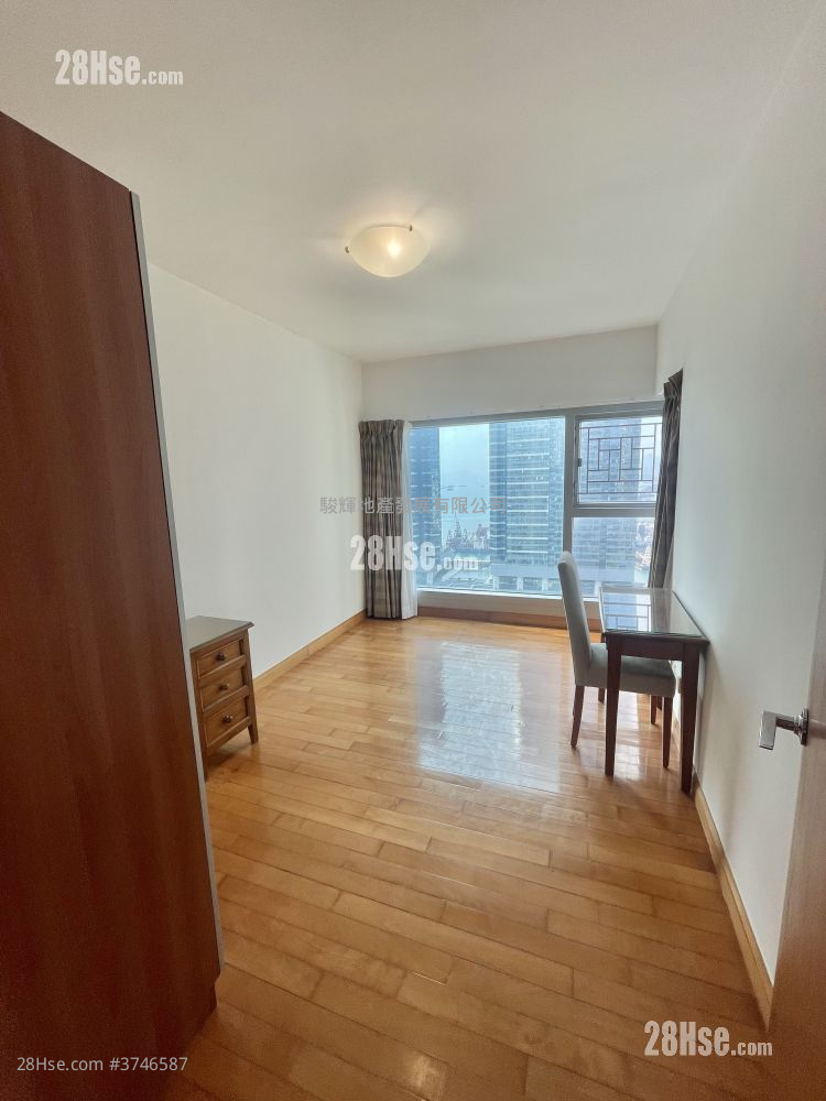 漾日居 租盤 4 房 , 3 浴室 2,011 平方呎