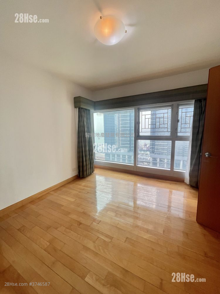 漾日居 租盤 4 房 , 3 浴室 2,011 平方呎