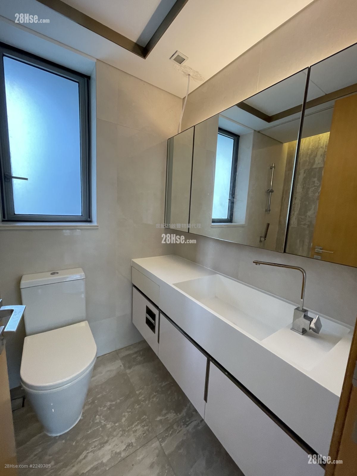 One Kai Tak(Ii) Rental 3 Bedrooms , 2 Bathrooms 799 ft²