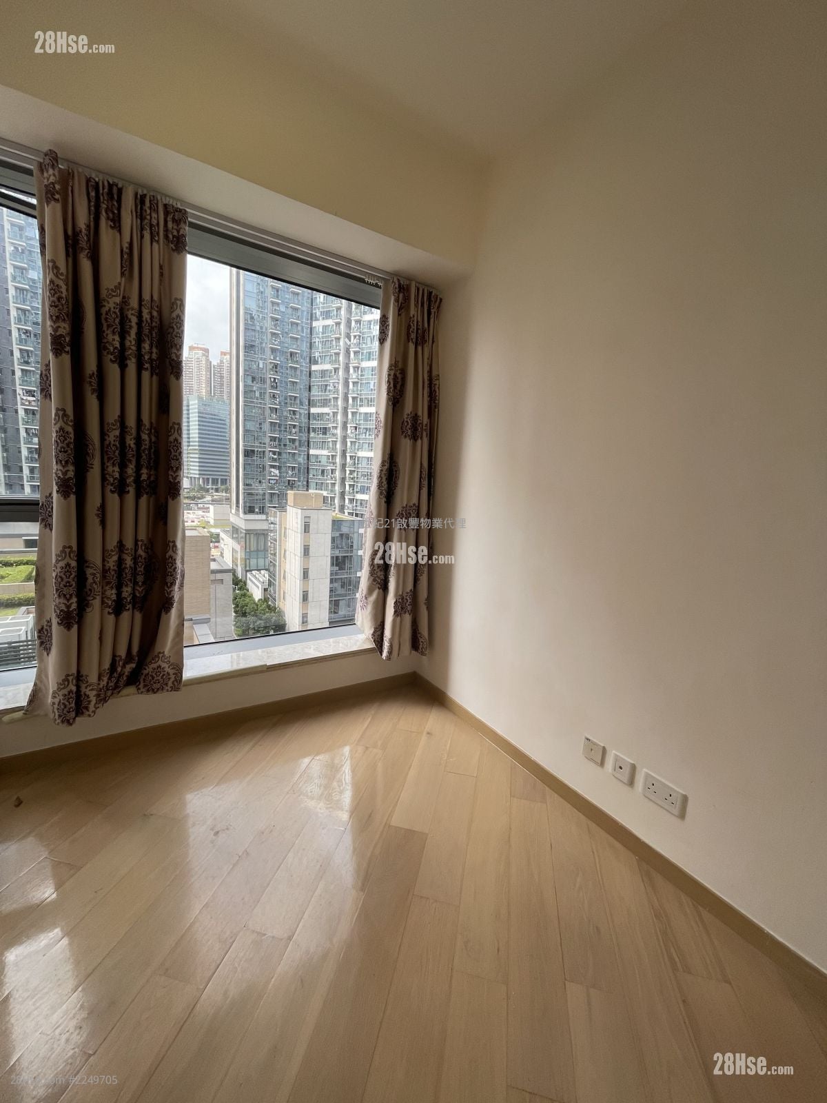 One Kai Tak(Ii) Rental 3 Bedrooms , 2 Bathrooms 799 ft²