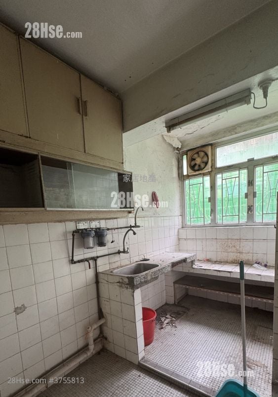 Tai Shun House Sell 498 ft²