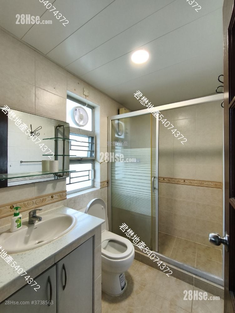 Village Rental 3 Bedrooms , 1 Bathroom 700 ft²