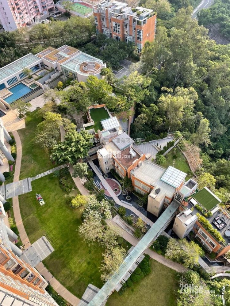 晉名峰 售盤 4 房 1,102 平方呎