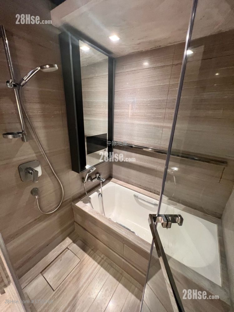 天晋 售盘 4 房 , 1 浴室 956 平方尺