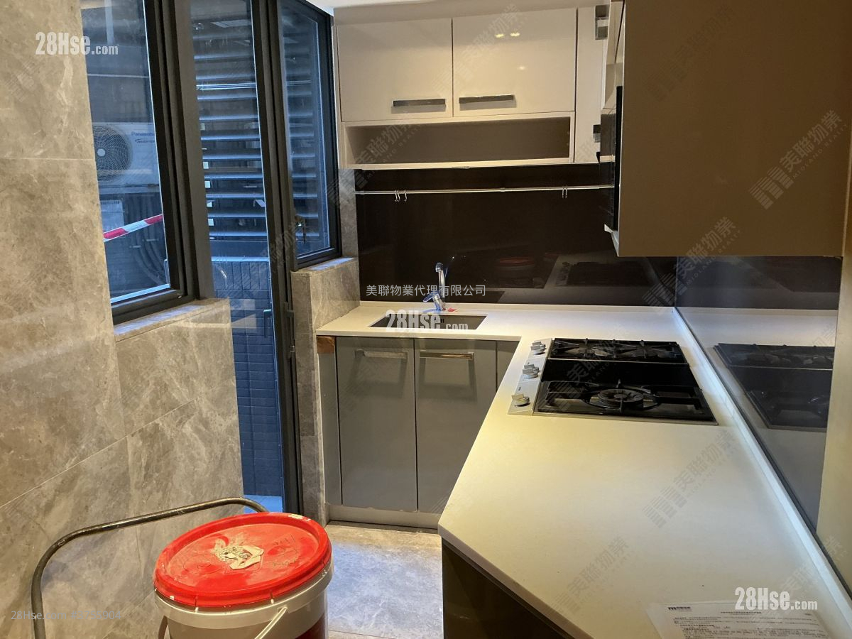 廚房: 天晉 租盤 1,004 平方呎