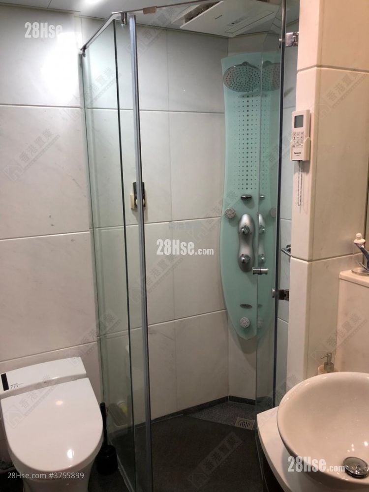 The Harbourside Sell 2 Bedrooms , 2 Bathrooms 755 ft²