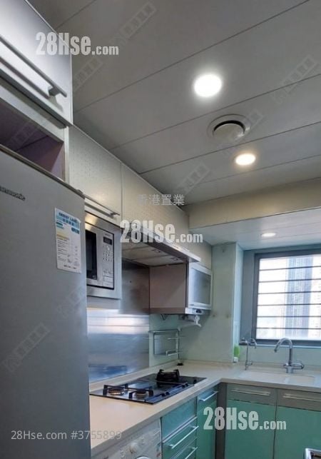 The Harbourside Sell 2 Bedrooms , 2 Bathrooms 755 ft²