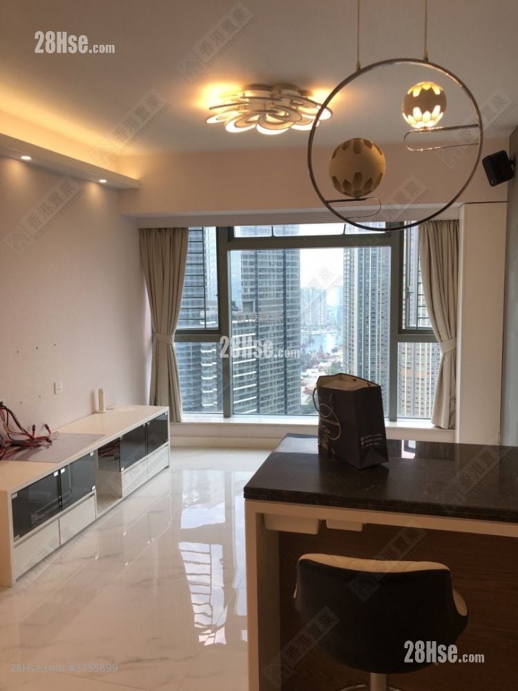 The Harbourside Sell 2 Bedrooms , 2 Bathrooms 755 ft²