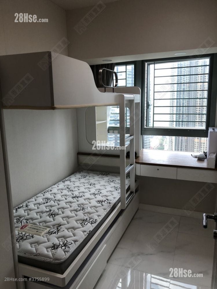 The Harbourside Sell 2 Bedrooms , 2 Bathrooms 755 ft²