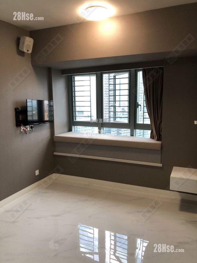 The Harbourside Sell 2 Bedrooms , 2 Bathrooms 755 ft²