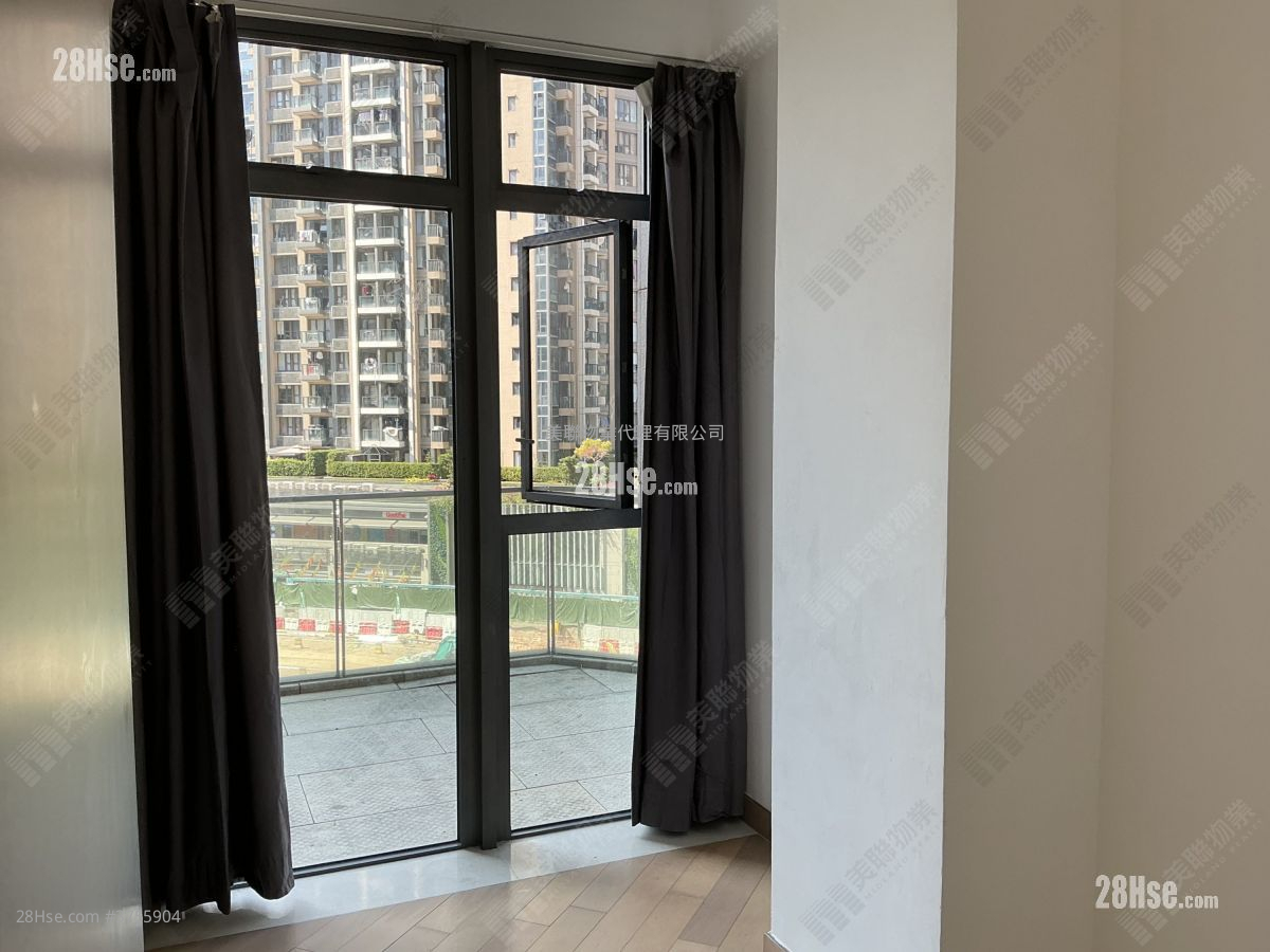 睡房 1: 天晉 租盤 1,004 平方呎