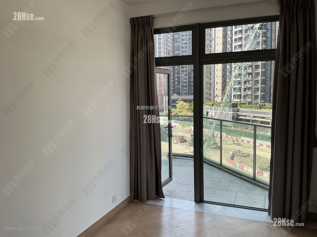 主人房: 天晉 租盤 1,004 平方呎