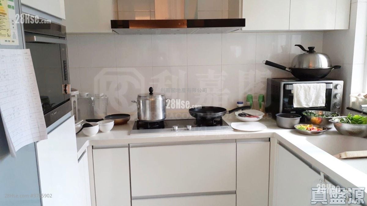 Comfort Gardens Sell 3 Bedrooms , 2 Bathrooms 1,003 ft²