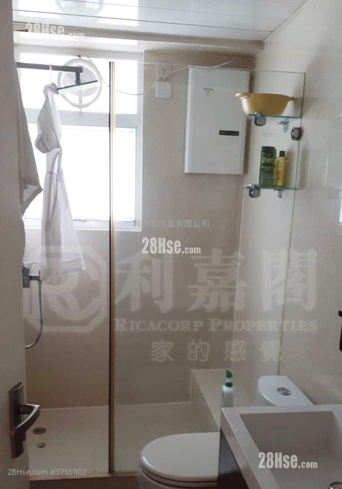 Comfort Gardens Sell 3 Bedrooms , 2 Bathrooms 1,003 ft²