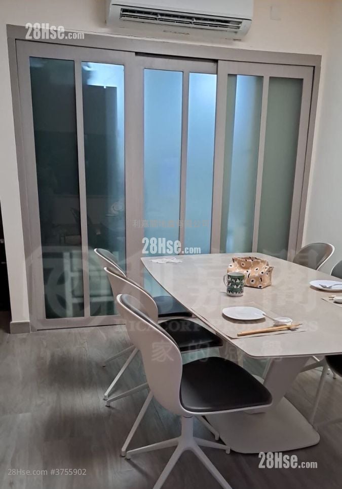 Comfort Gardens Sell 3 Bedrooms , 2 Bathrooms 1,003 ft²