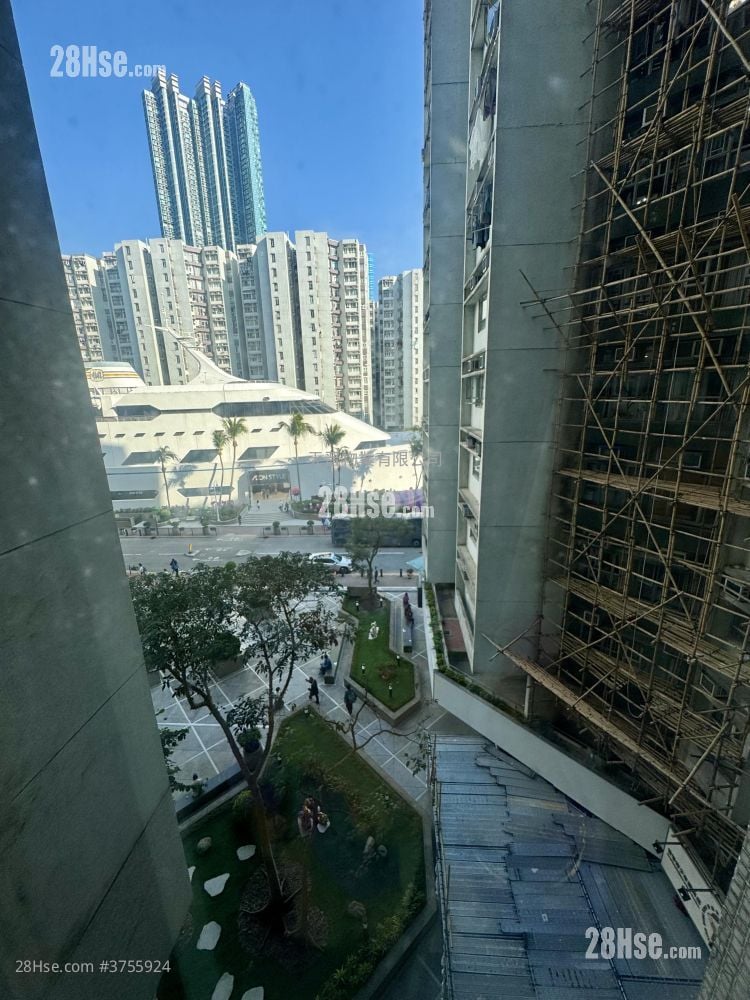 Whampoa Garden Sell 2 Bedrooms , 1 Bathroom 389 ft²