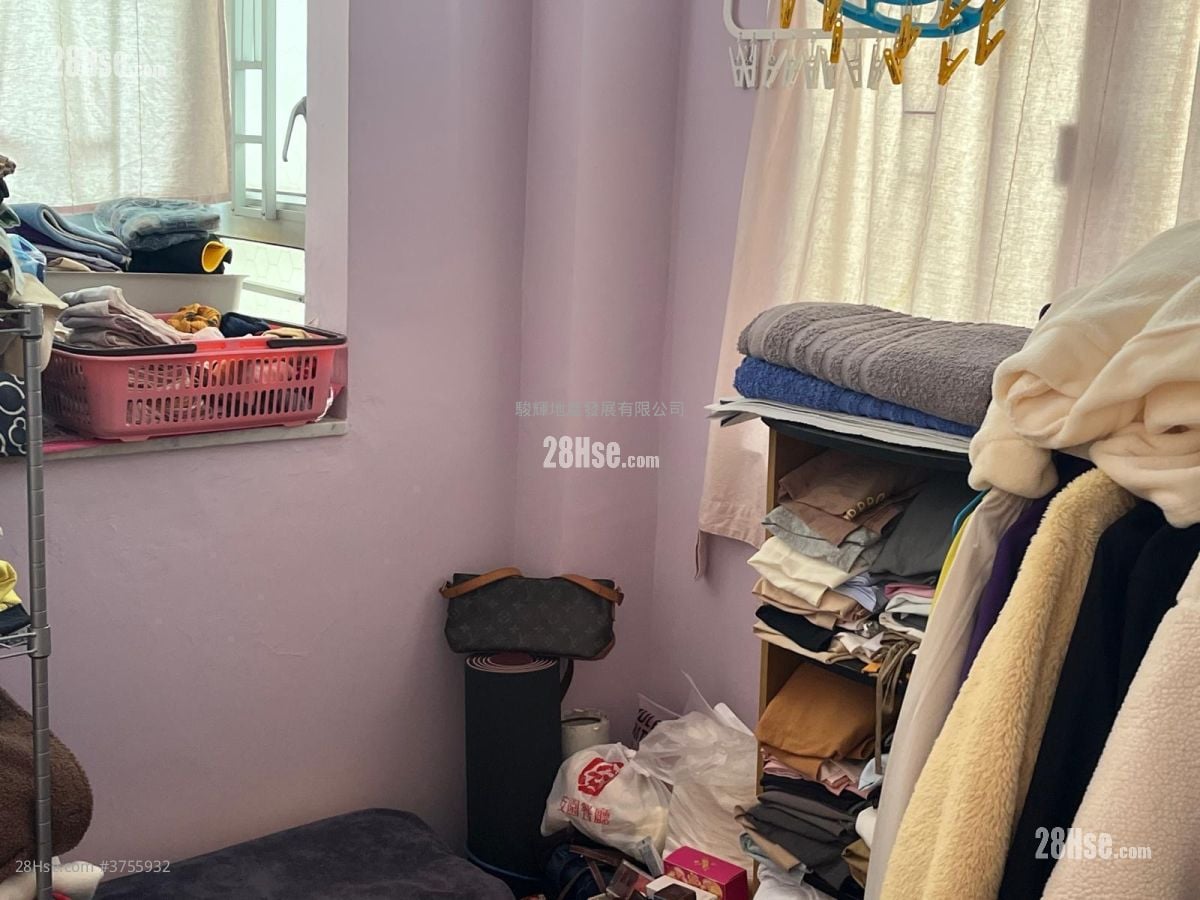 广兴大厦 售盘 1 房 , 1 浴室 239 平方尺