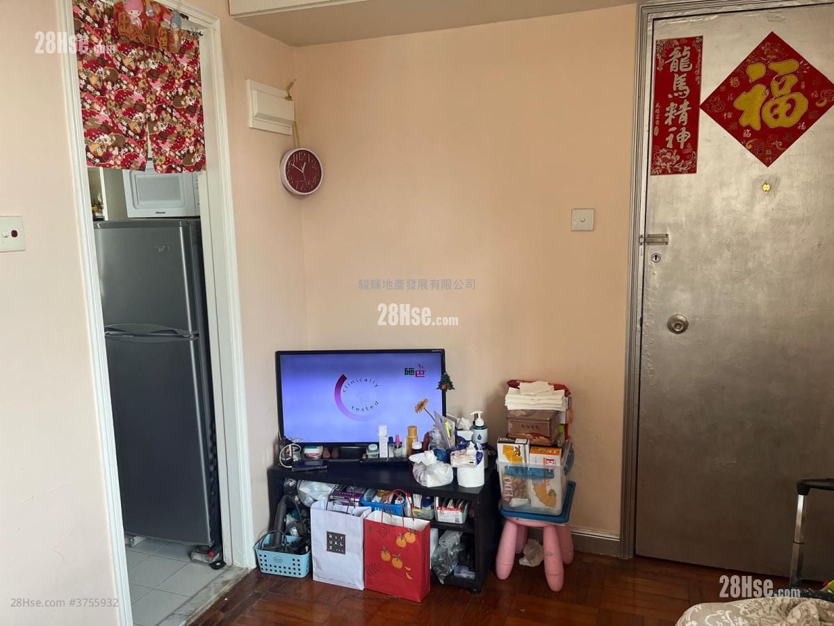 广兴大厦 售盘 1 房 , 1 浴室 239 平方尺