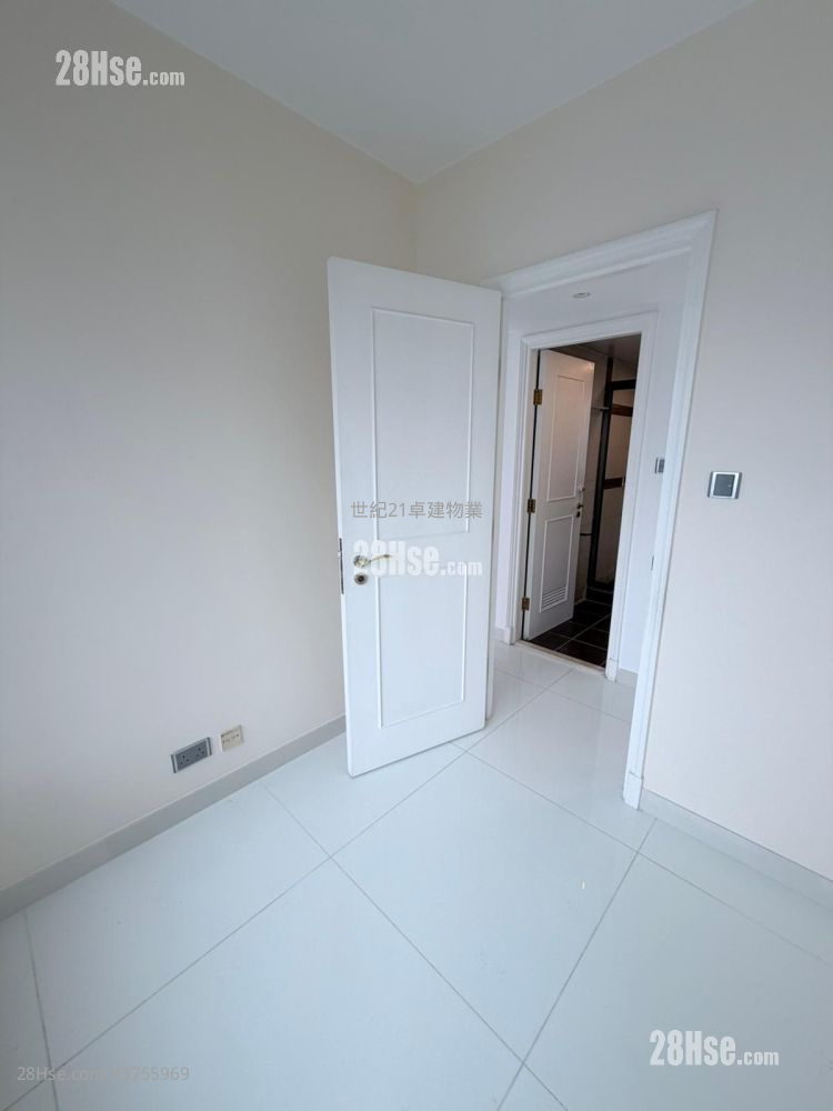 港景峰 售盤 3 房 , 2 浴室 785 平方呎