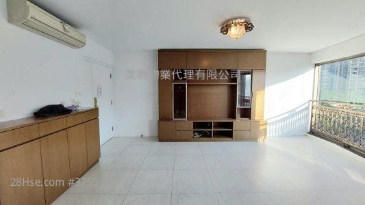 King's Park Villa Sell 3 Bedrooms , 2 Bathrooms 1,136 ft²