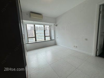 King's Park Villa Sell 3 Bedrooms , 2 Bathrooms 1,136 ft²