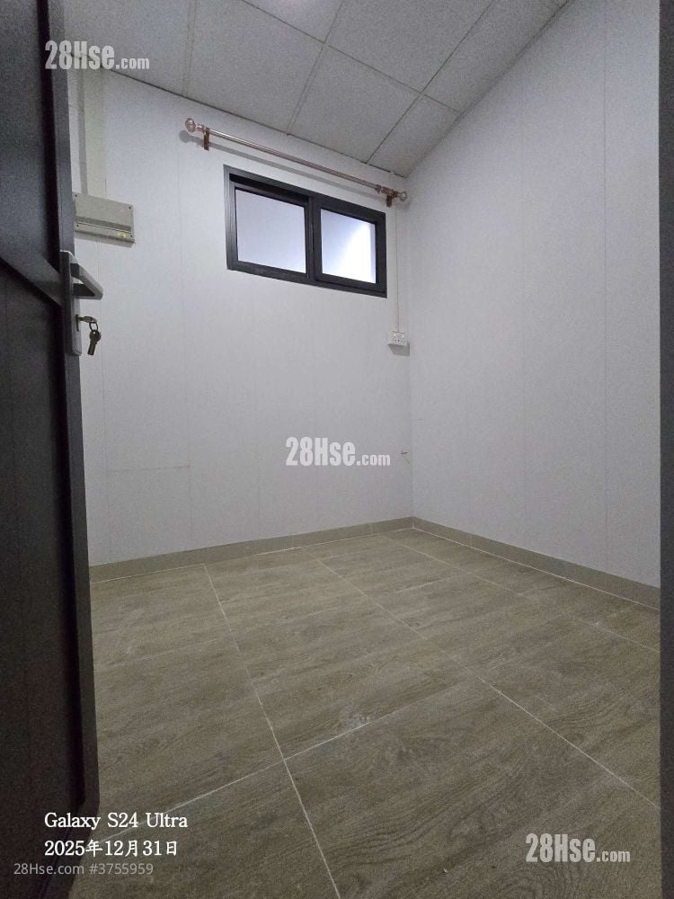 Village Rental Studio 100 ft²