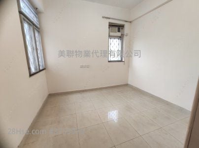 Glen Haven Sell 4 Bedrooms , 3 Bathrooms 1,453 ft²