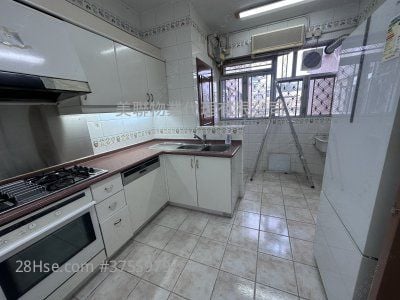 Glen Haven Sell 4 Bedrooms , 3 Bathrooms 1,453 ft²