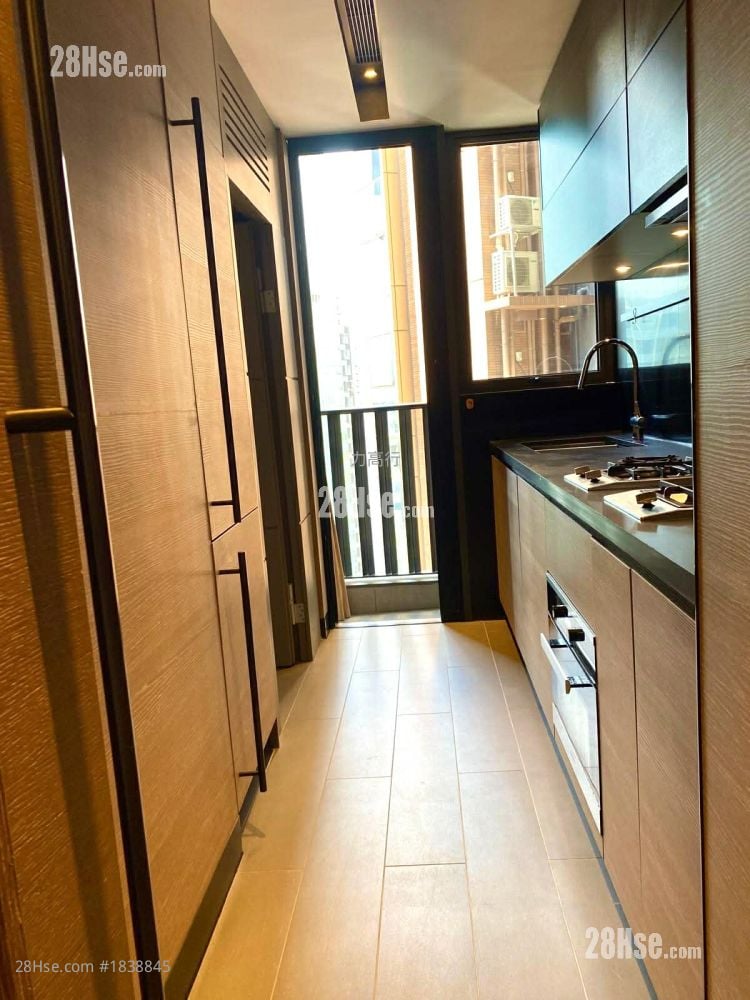 柏傲山 售盘 2 房 , 1 浴室 735 平方尺