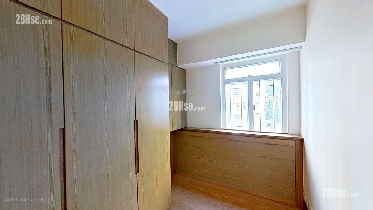 bedroom 2: Cheerbond Court Sell 3 Bedrooms , 2 Bathrooms 920 ft²