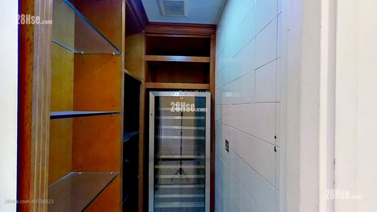 servant’s room: Cheerbond Court Sell 3 Bedrooms , 2 Bathrooms 920 ft²