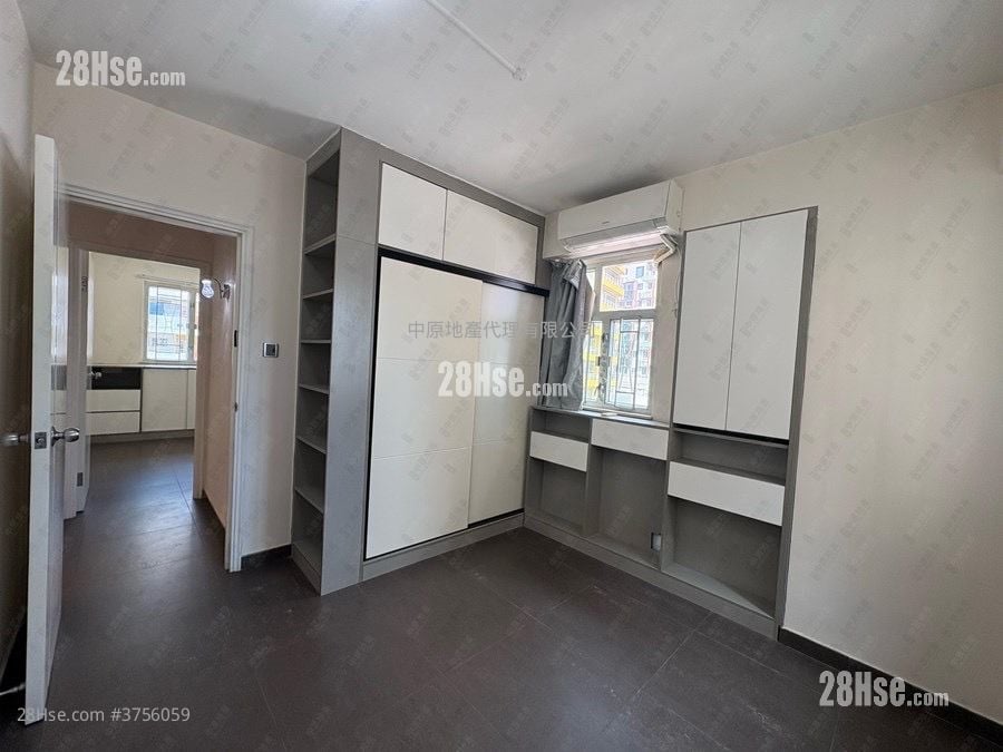 Grampian Crest Sell 3 Bedrooms 892 ft²