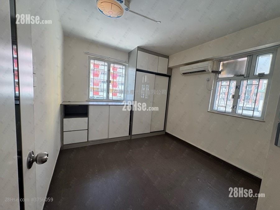 Grampian Crest Sell 3 Bedrooms 892 ft²