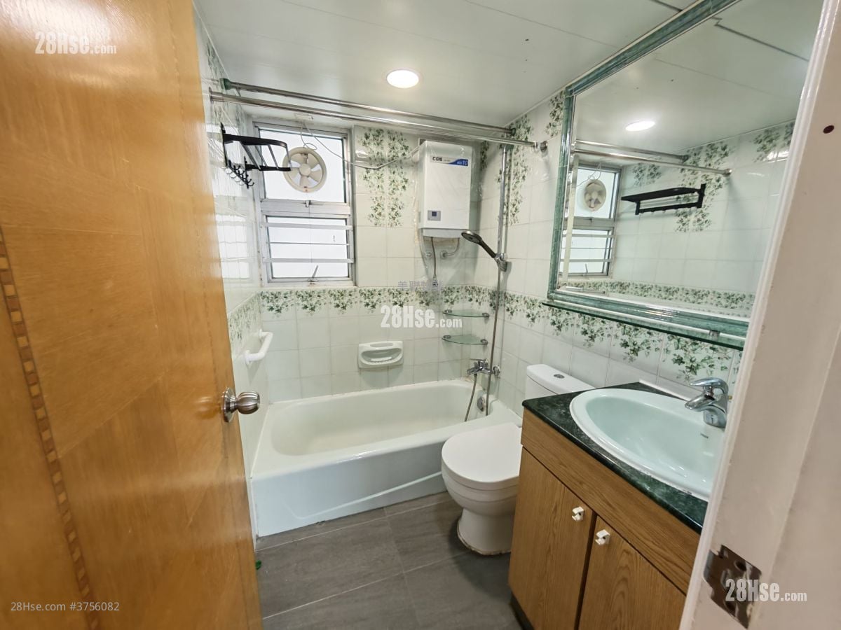 海怡半岛 售盘 4 房 , 2 浴室 879 平方尺