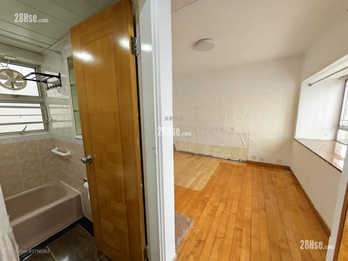 海怡半岛 售盘 4 房 , 2 浴室 879 平方尺