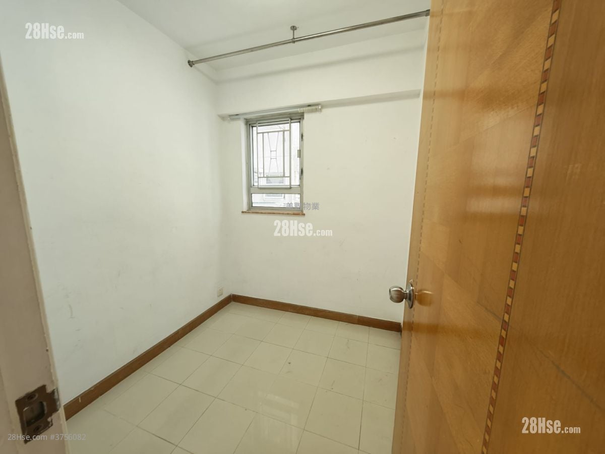 海怡半岛 售盘 4 房 , 2 浴室 879 平方尺