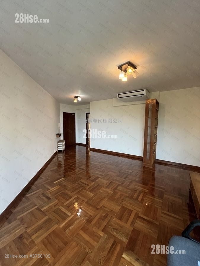 悠然山庄 售盘 3 房 , 3 浴室 915 平方尺