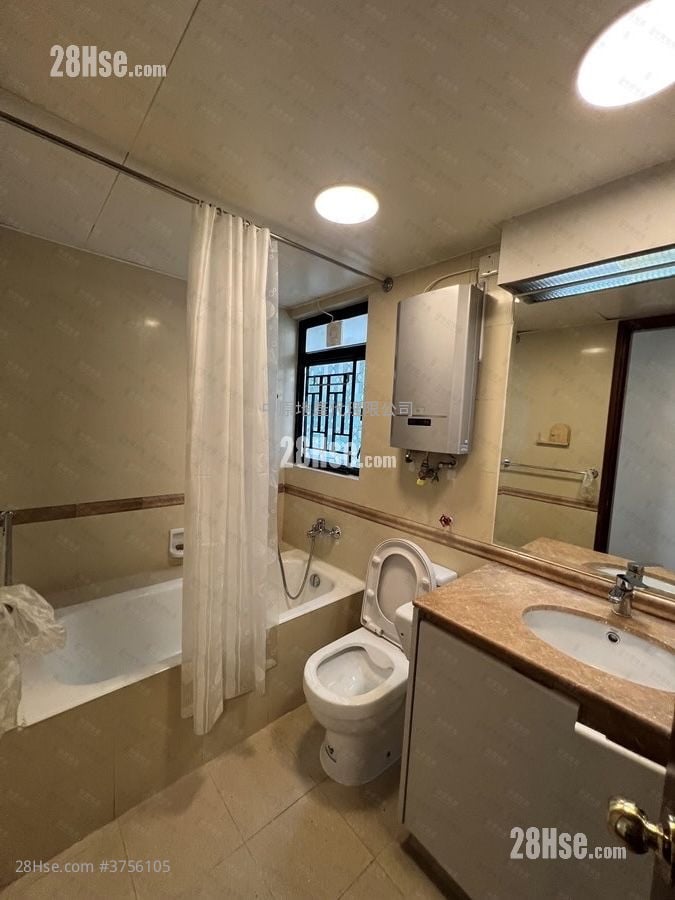 悠然山庄 售盘 3 房 , 3 浴室 915 平方尺