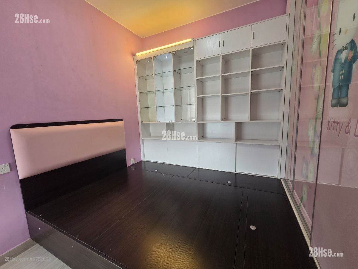 翘翠峰 售盘 2 房 526 平方尺